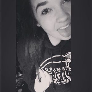 Meet your Posher, Chloe