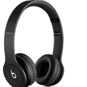 matte black solo beats by dre