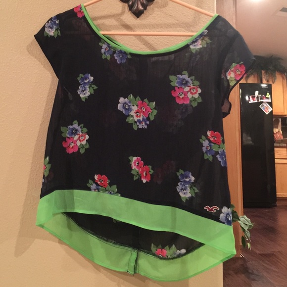 Hollister short sleeved flower shirt