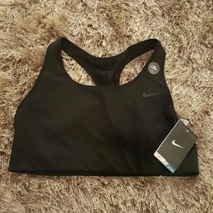 NWT Nike SPORTS BRA