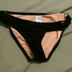 Black bikini bottoms