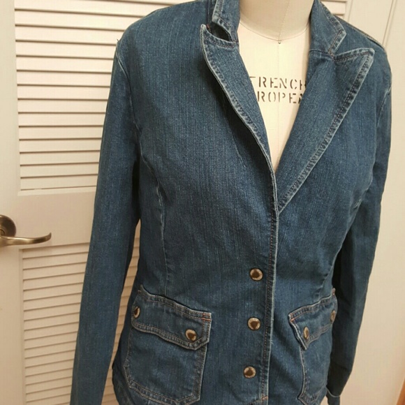 Levis Jean Jacket - Picture 2 of 3