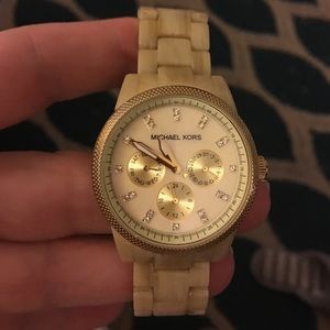 MK watch