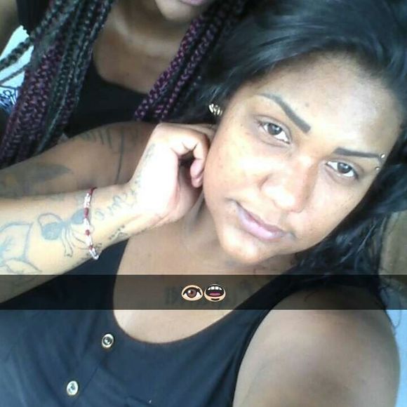 Meet your Posher, Elle - Picture 1 of 1