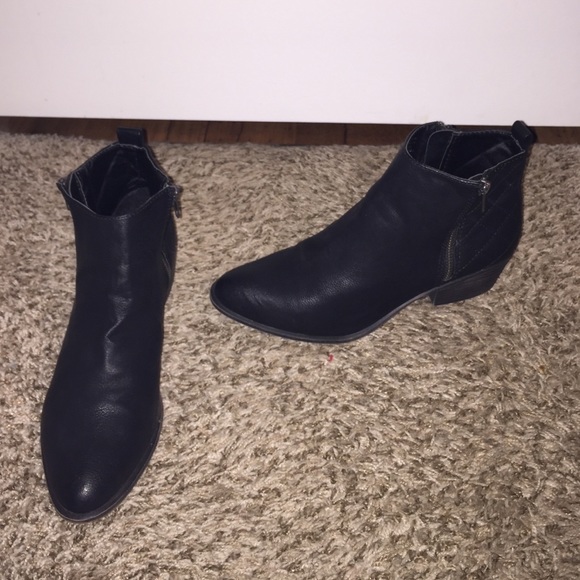 Black Boots