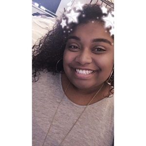 Meet your Posher, Ariana