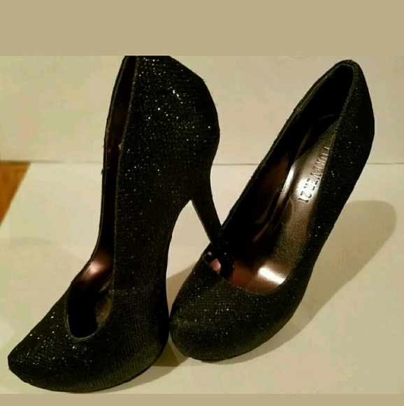 High Heels - Picture 2 of 3