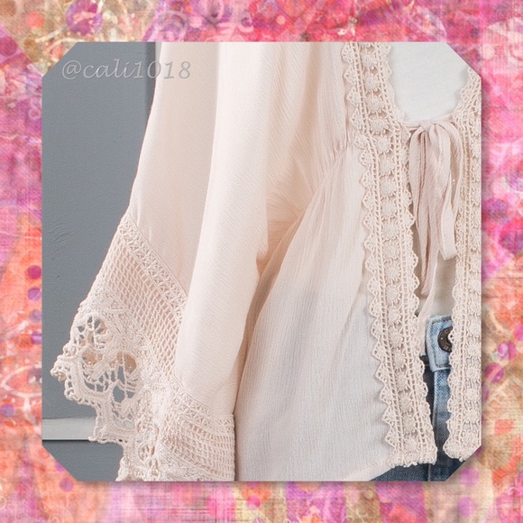 ‼️2DAY ONLY 🆕Blush Boho Lace Detail Loose Fit Top - Picture 3 of 4