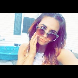 Meet your Posher, Heather