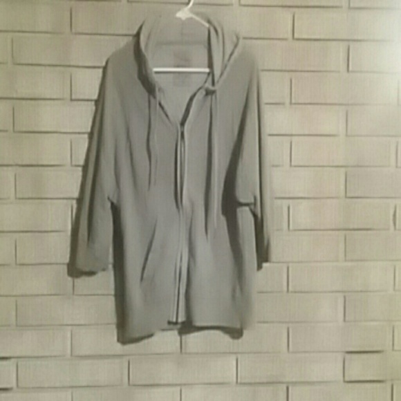 3 quarter sleeve hoodie