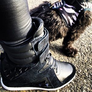 Meet your Posher, Neysa