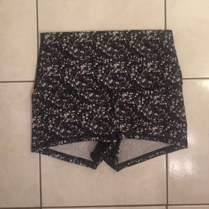 Lululemon Boogie shorts Roll Down