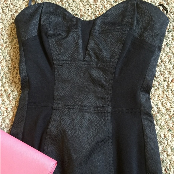Bebe black strapless dress sz 0