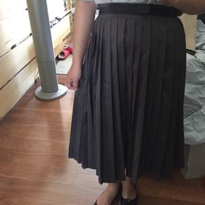 Pleated Midi Skirt NWOT