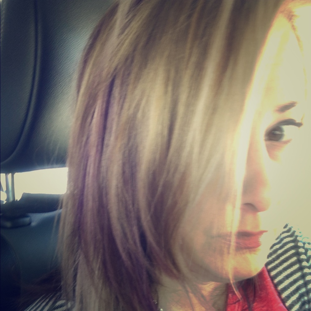 Meet your Posher, Karen 🍣📚