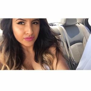 Meet your Posher, Elaine