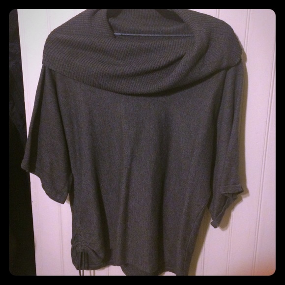 Karen Scott cowl neck, short sleeve, loose fitting