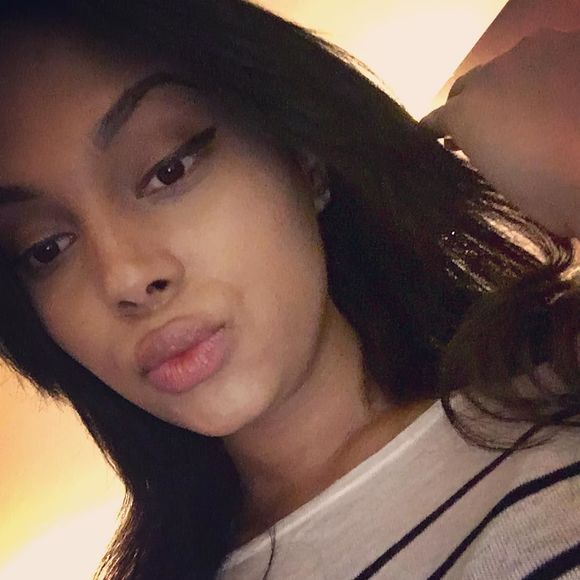 Meet your Posher, Estrella