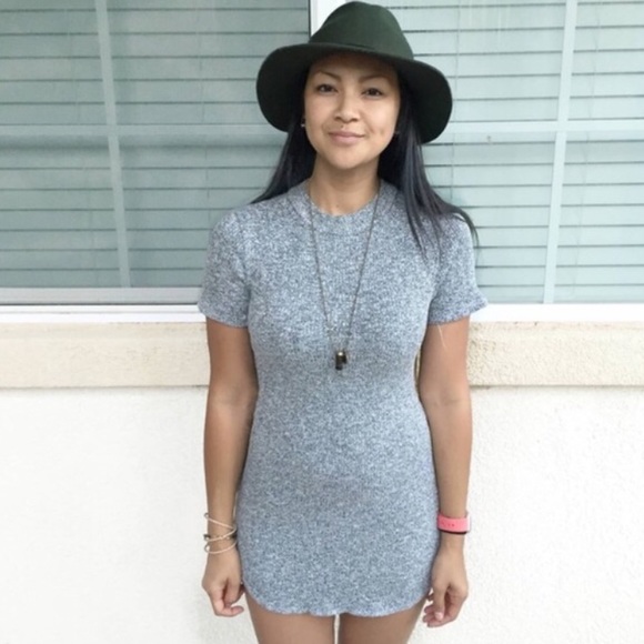 SOLD in Bundle // Gray Knit Dress - Picture 4 of 4