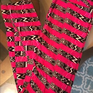 Lularoe OS pink stripe leggings