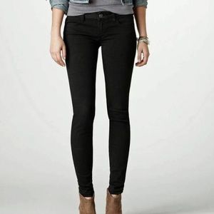AE black jegging.