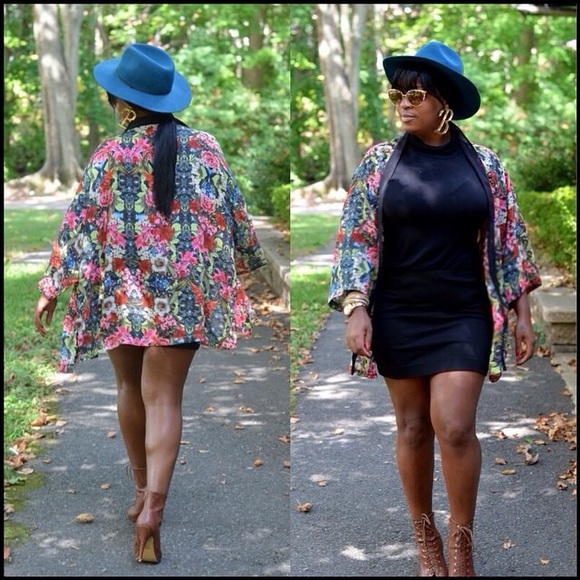 FLORAL KIMONO👘👘👘