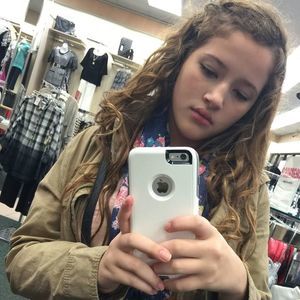 Meet your Posher, Coral