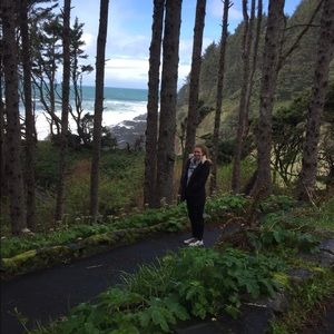 Meet your Posher, Lizzie