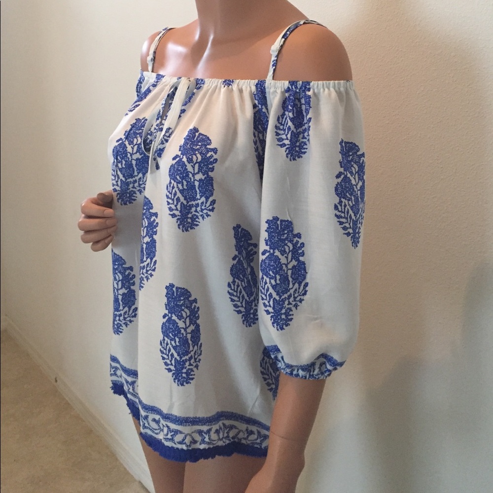 Off The Shoulder Blouse - Picture 6 of 6
