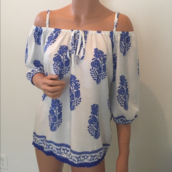 Off The Shoulder Blouse - Picture 5 of 6