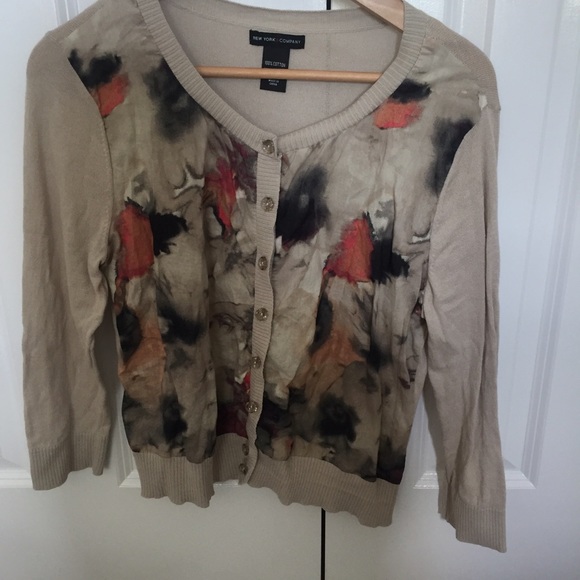 New York & Company lightweight sweater