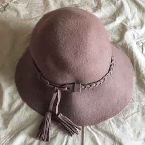 Tan felt hat