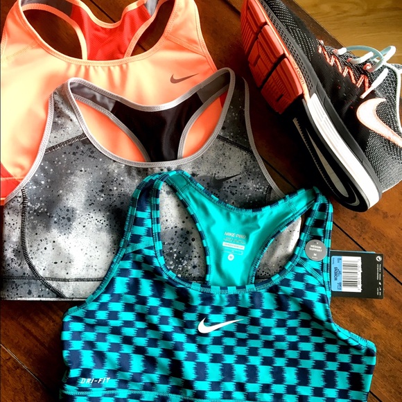 Package of 3 NEW Nike sports bras! Sz M.