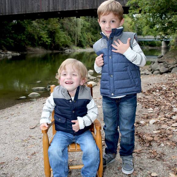 Meet your Posher, Sara - Picture 1 of 1