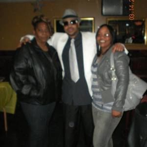 Meet your Posher, Dee-dee