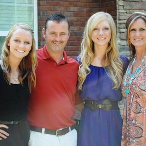 Meet your Posher, Mitzi