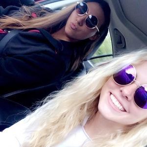 Meet your Posher, Taryn