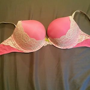 Victoria's Secret Bombshell Plunge