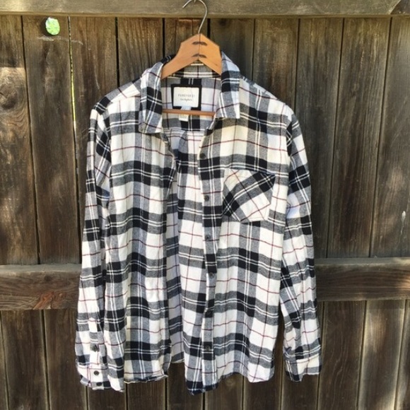 Forever 21 Tops - Forever21 lightweight soft white and back flannel