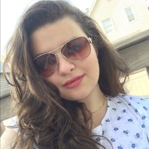 Meet your Posher, Anastasia