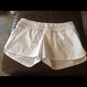Lululemon size ten short
