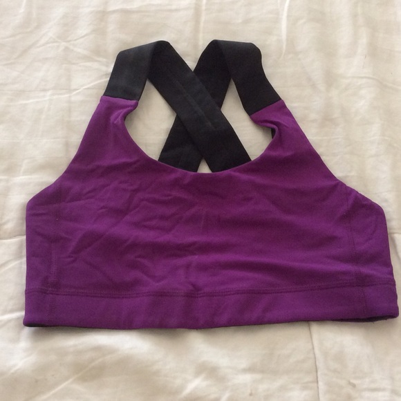 Lululemon sports bra size 4-no tags