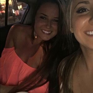 Meet your Posher, Brooke