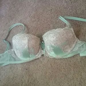 Victorias secret bra and pink nautica shoes bundle