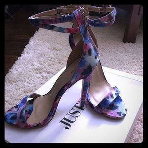NEW floral heeled sandal HOT ON TREND