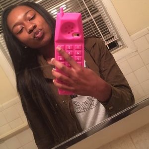 Meet your Posher, Farrah