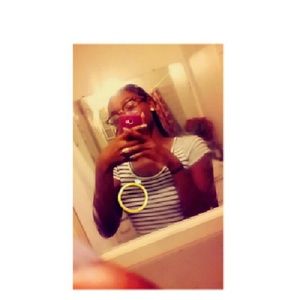 Meet your Posher, Leana