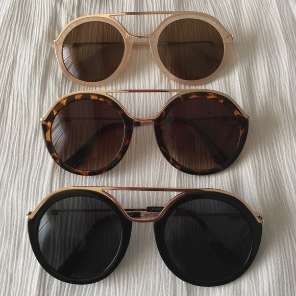 Leopard Sunglasses With Gold Trim - Picture 4 of 4