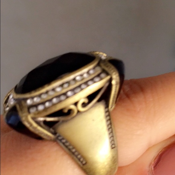 Ring - Picture 2 of 4