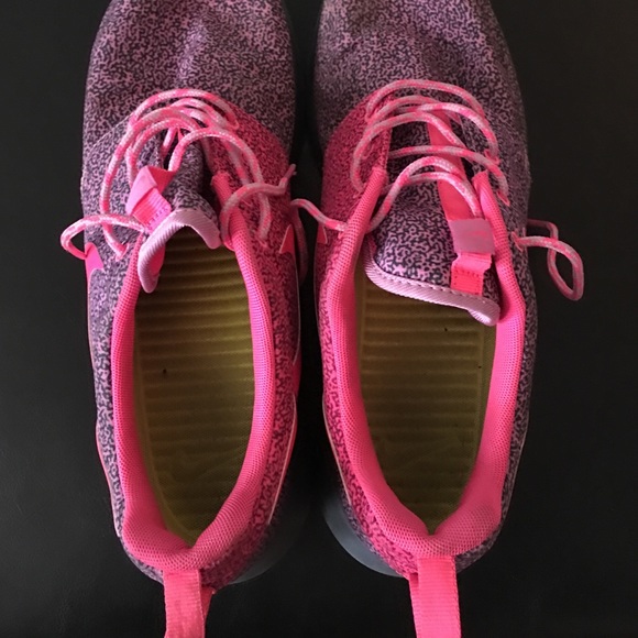 Pink/Purple Nike roshes - Picture 2 of 2